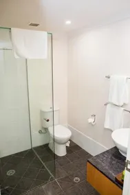 Alamanda Suite 46 - Image 4