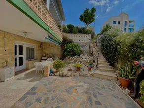 Llamedos House - Image 3