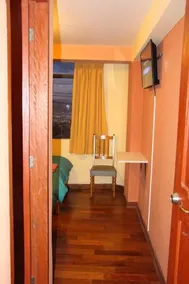 Santana Hostel - Image 5