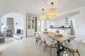 Échappée ensoleillée à Moraira dans une villa pour 8 - Image 2