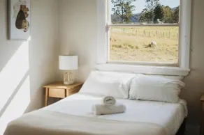 Cooranbong Farm Stay 7 Bedrooms Cottage with Pool And Tennis Court - Image 4