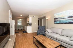 Beach Cottage Coral Suite - Image 5