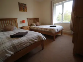 Cardiff Holiday Homes Park Avenue Apartments - Image 2