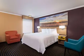 Days Inn Anderson Convention Center - Image 4