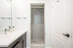 Globalstay Modern 3Br House In Newmarket - Image 3
