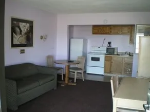 Spring Valley Inn - Image 5