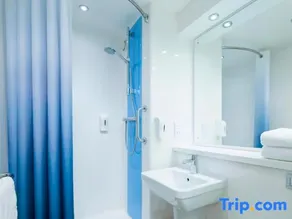 Travelodge Welwyn Garden City - Image 3
