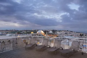 Luxury Duplex with Rooftop by FeelHome - Image 3
