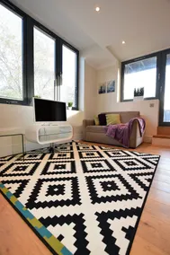 River View Apartment - Image 4