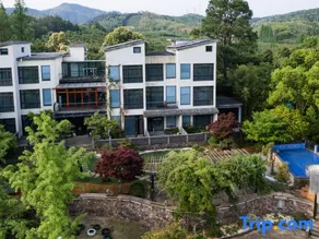 Mogan Mountain · Suzhou Style Garden Hostel - Image 3