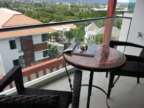 Top Floor Apartment - Image 3