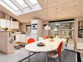 Lively Holiday Home in Ålbæk near Sea - Image 4