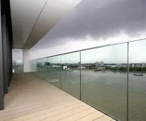 Riverside apartment minutes from Elizabeth line - Image 5