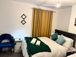 Cosy Leicester Apartment With 2 Bedrooms - Image 2