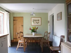 Water Meadow Cottage - Image 3