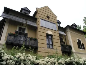 Park Hotel And Restaurant - Image 2
