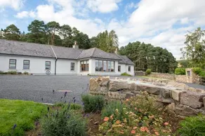 Mary Kate's Farmhouse Boolakennedy Boutique Farm Cottages - Image 2