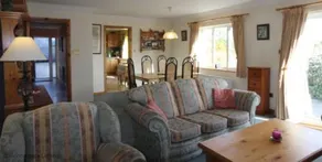 Sea Side Lodge - Image 3