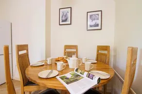 3 Low House Cottages - Image 4