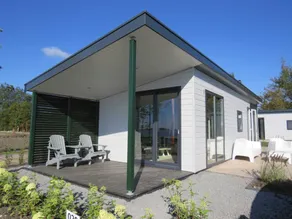 Lakeside Escape Near Enkhuizen - Image 2