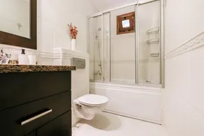 Stylish Retreat w Balcony 2 min to Bagdat Ave - Image 2