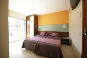 Hotel Papi - Image 4