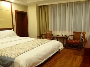 Golden Wheel Hotel - Image 3