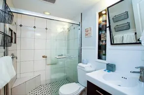 Colony Inn - Image 4