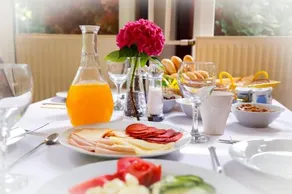 Solaris Hotel - Image 4