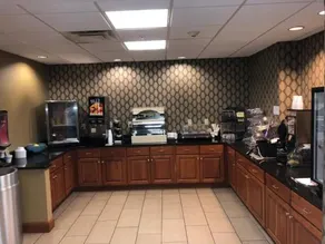 Country View Inn & Suites - Image 2