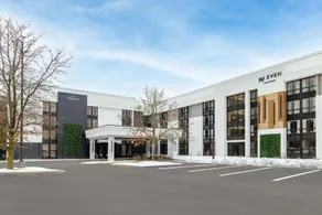 Troy Inn & Suites - Image 2