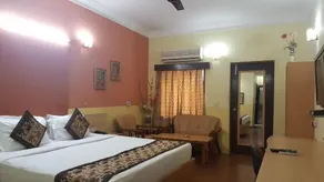 Green Villa Bed & Breakfast - Image 3