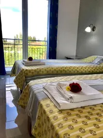 Room in Apartment Banos Apartments And Swimming Pool Near the Beach - Image 3