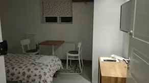 Royalty Guest House - Image 3