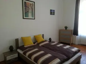Caterina Hostel and Guesthouse - Image 3
