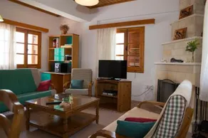 Chrysanthema Villa - Image 2