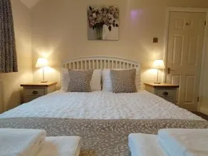 Acer Holiday Cottage Tideswell village Buxton Peak District by Rework Accommodation - Image 4