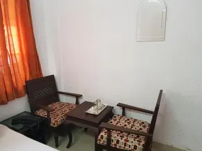OYO Home 10102 Heritage Near Gangaur Ghat - Image 2