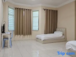 13 Taman Seraya Homestay - Image 4