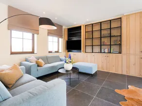 Chic Villa in Comines-Warneton with Garden - Image 3