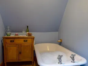Drummond Cottage - Image 4