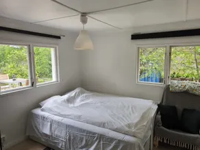 Cozy Tiny House Retreat in Stockholm Archipelago - Image 2