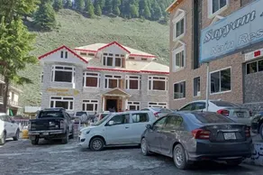 Sayyam Heights Hotel Naran - Image 5