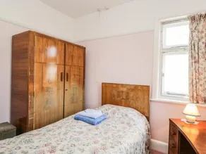 Wroxton House - Image 4