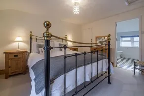 Flint Cottage - Image 3