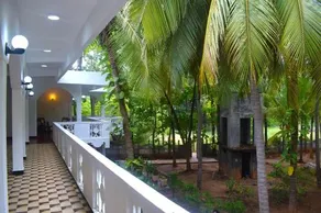 Palm Beach Resort - Image 2