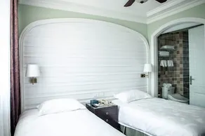 Dalian Yike Yijia Boutique Seaview Hotel (Xinghai Square Branch) - Image 3