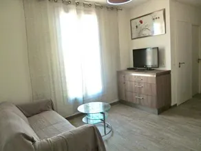 New 1 bedroom apt place Garibaldi - Image 2
