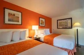 Howard Johnson by Wyndham Buena Park - Image 5