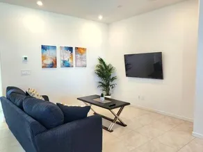 3 BD RM 7 miles from Las Vegas Strip - Image 2
